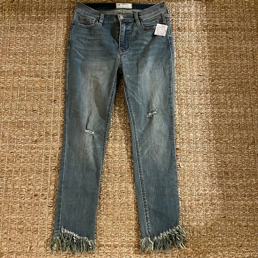 NWT Free People Great Heights Skinny Jeans Frayed hem and distressing 27